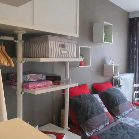 La Du Ropieur Bed & Breakfast Mons